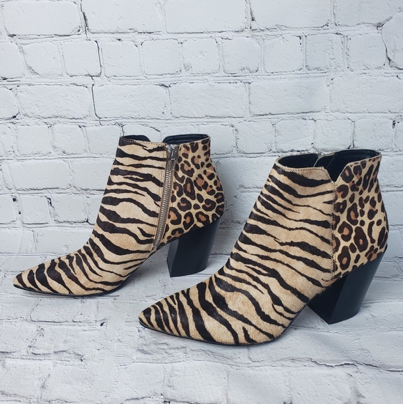 NWOB Dolce Vita Aden Animal Print Ankle Bootie 6 - Picture 1 of 12